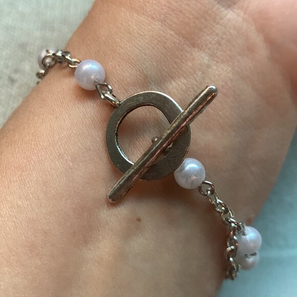 💀 Handmade Skull & Pearl Beaded Bracelet and Earrings Set - Picture 9 of 11